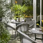 A La Des Artistes 3* Paris