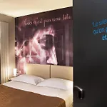 A La Des Artistes Paris