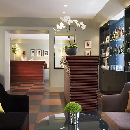 A La Des Artistes Hotel Parigi
