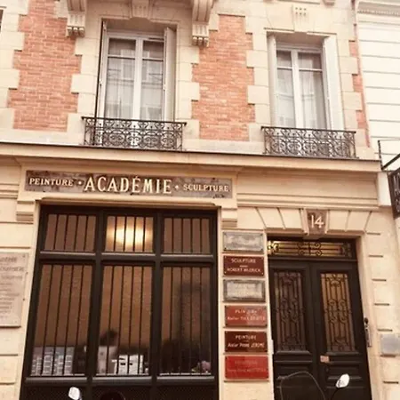 Hotel A La Des Artistes Parigi