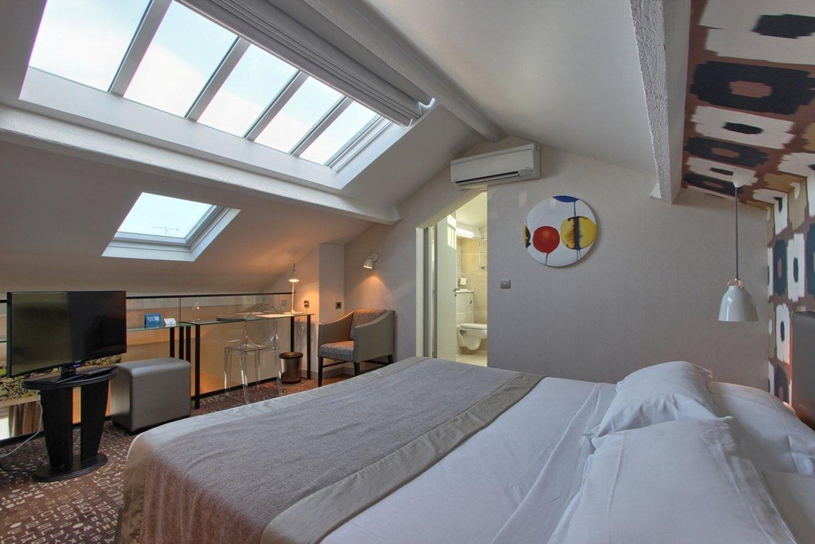 A La Des Artistes Paris