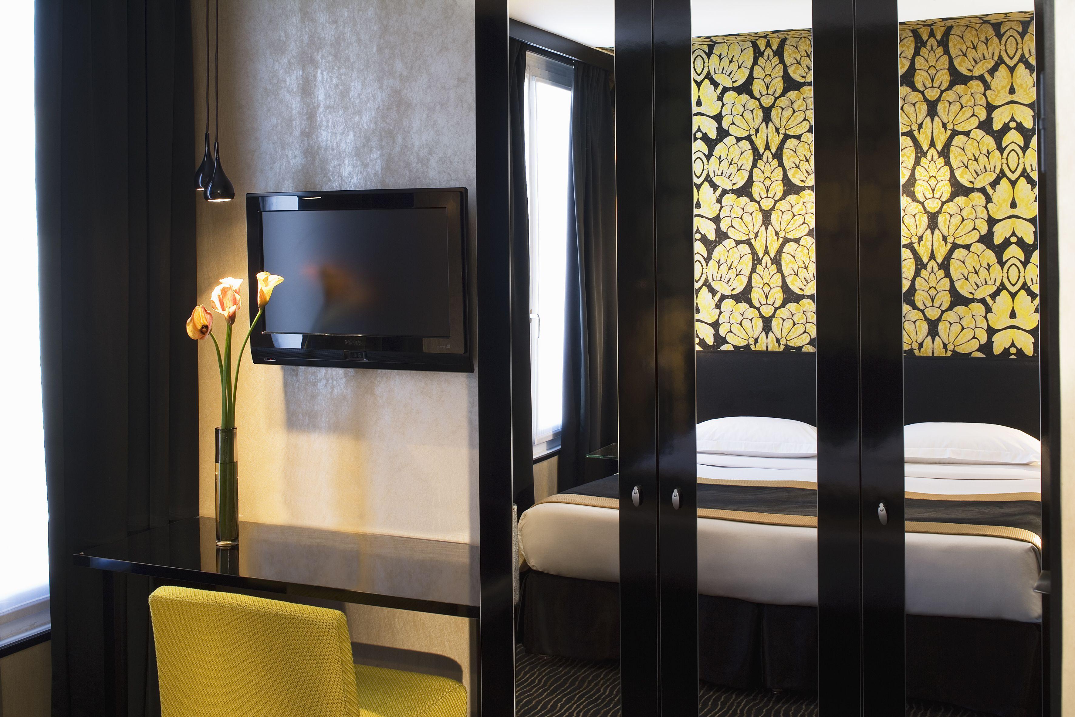 A La Des Artistes Hotel 3*