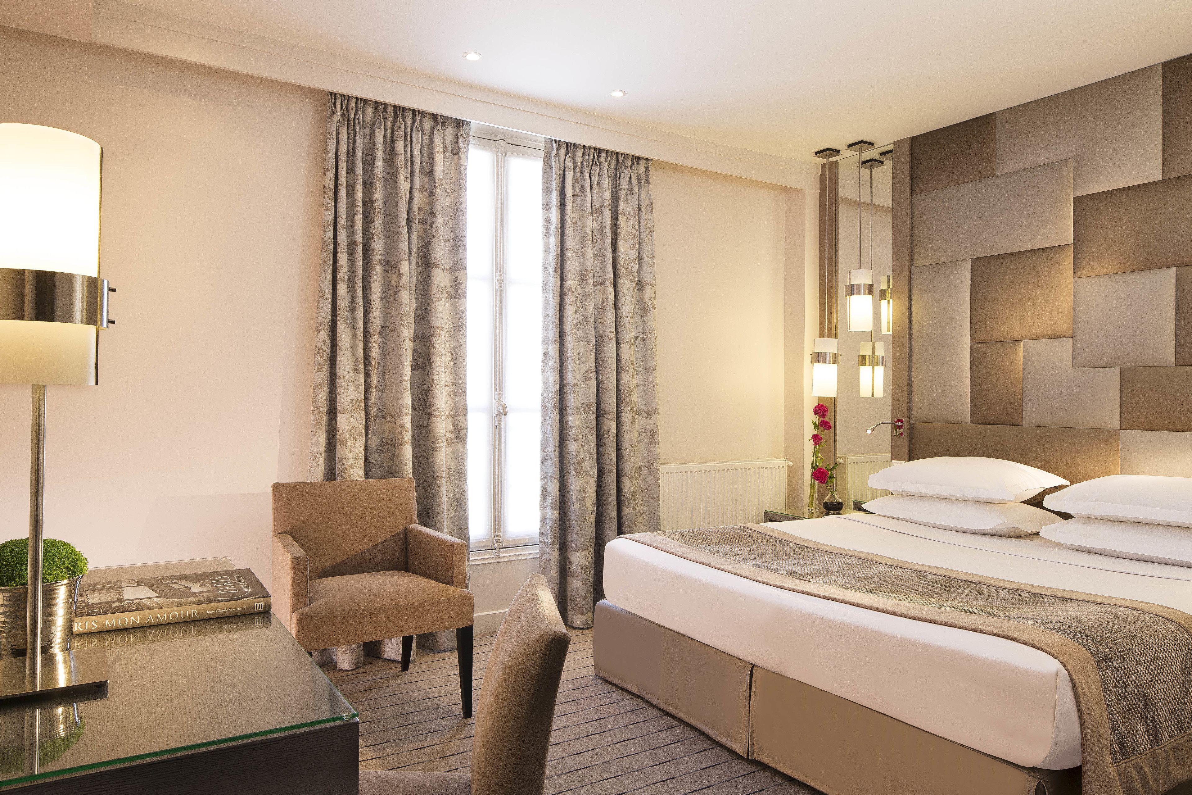 A La Des Artistes 3*