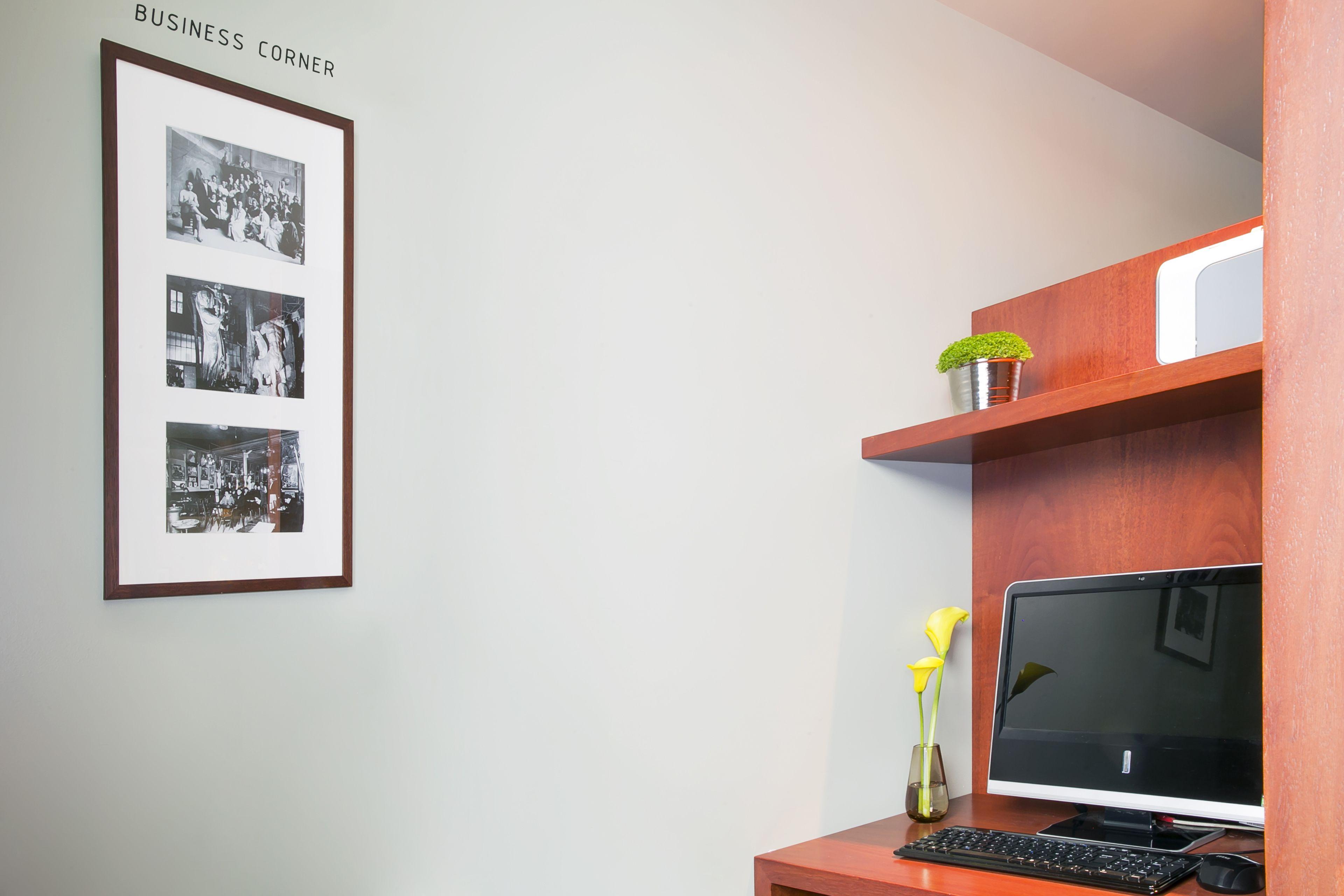 A La Des Artistes Paris